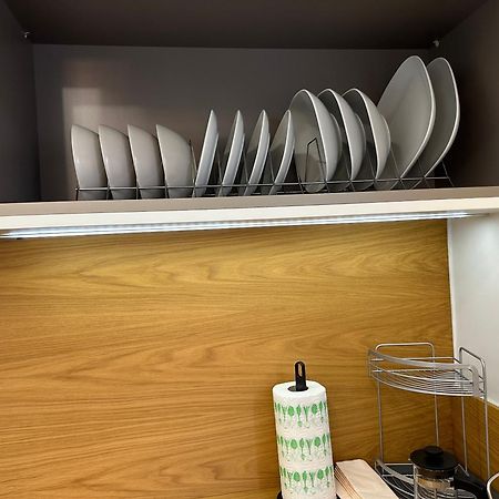 Warm And Modern Brand New Apartment Piraeus Bagian luar foto