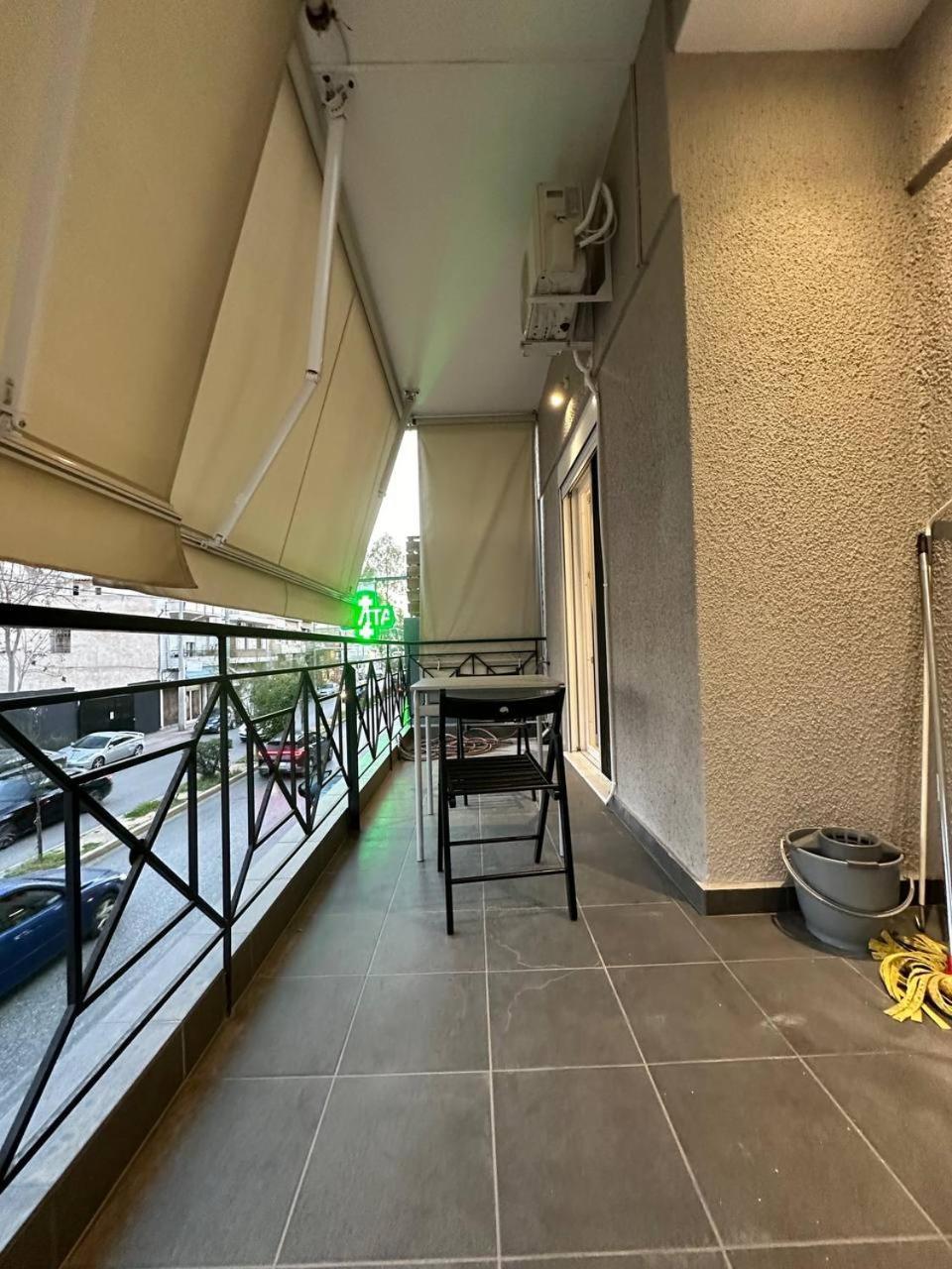Warm And Modern Brand New Apartment Piraeus Bagian luar foto