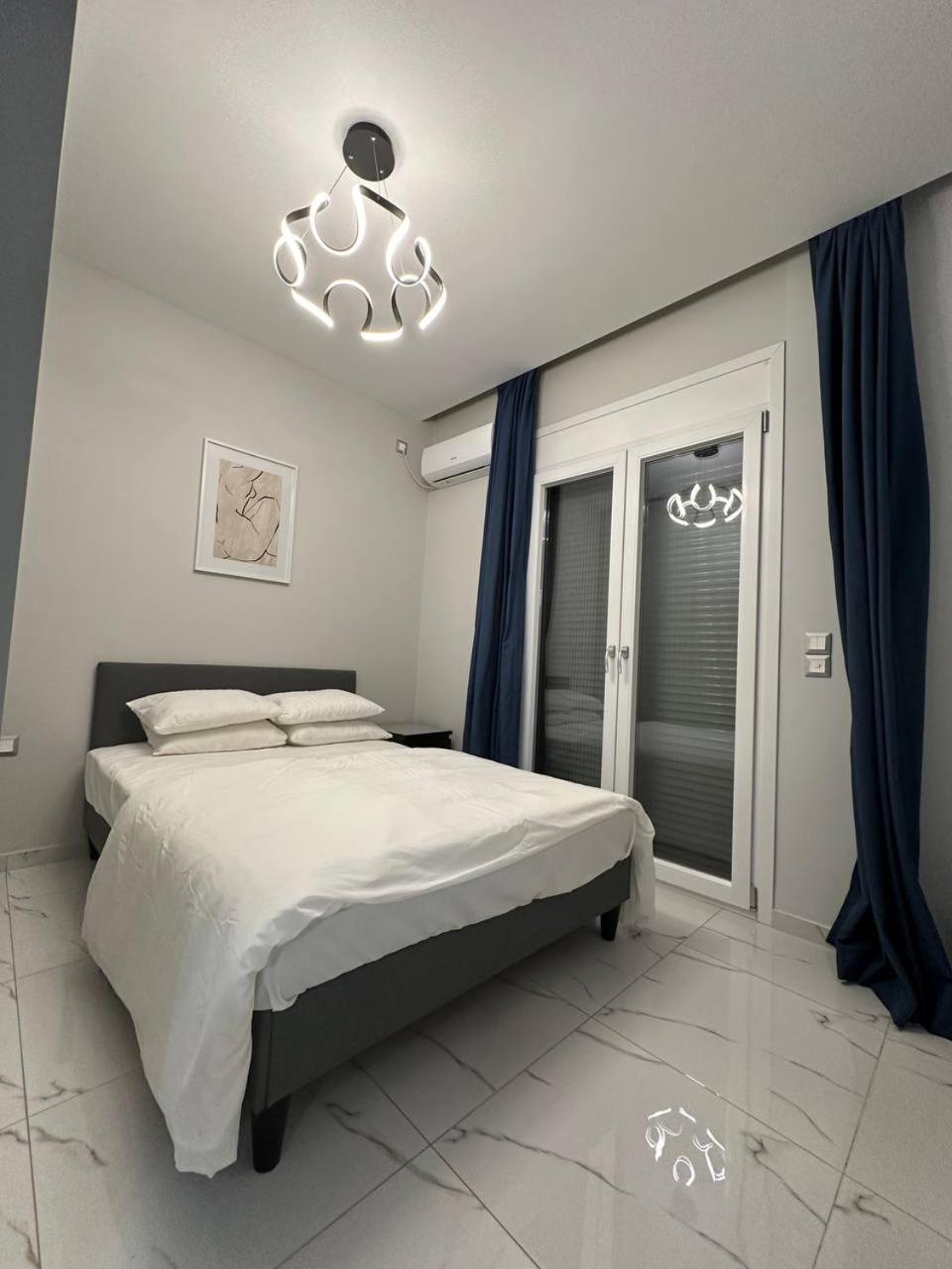 Warm And Modern Brand New Apartment Piraeus Bagian luar foto