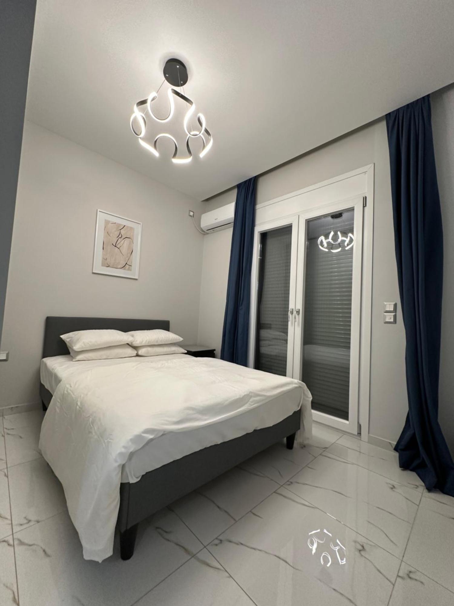 Warm And Modern Brand New Apartment Piraeus Bagian luar foto